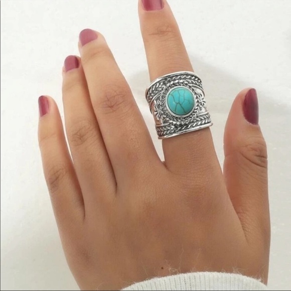 🎉ONLY 2 LEFT🎉Boho silver turquoise ring - Picture 2 of 3